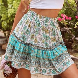 ❤️Floral print, ruffle hem, paper bag waist skirt, in original packaging NWOT